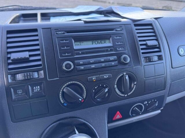 Сірий Фольксваген Transporter, об'ємом двигуна 1.9 л та пробігом 240 тис. км за 8200 $, фото 6 на Automoto.ua