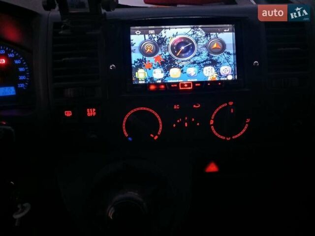 Серый Фольксваген Transporter, объемом двигателя 2.46 л и пробегом 330 тыс. км за 9000 $, фото 9 на Automoto.ua