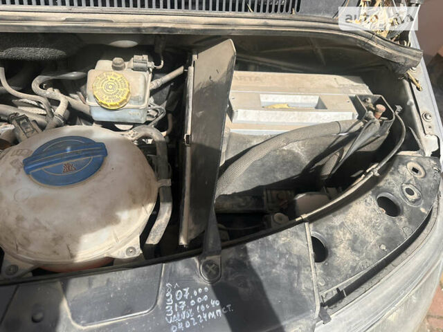 Сірий Фольксваген Transporter, об'ємом двигуна 2.46 л та пробігом 325 тис. км за 10300 $, фото 52 на Automoto.ua