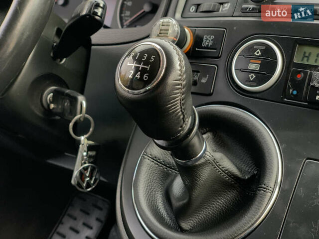 Серый Фольксваген Transporter, объемом двигателя 2.5 л и пробегом 352 тыс. км за 14455 $, фото 41 на Automoto.ua