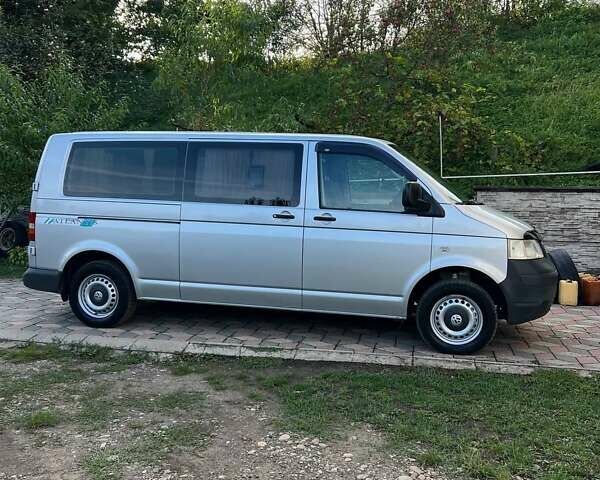 Серый Фольксваген Transporter, объемом двигателя 2.5 л и пробегом 370 тыс. км за 9500 $, фото 37 на Automoto.ua