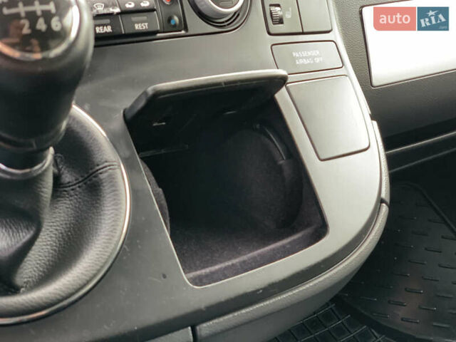 Серый Фольксваген Transporter, объемом двигателя 2.5 л и пробегом 352 тыс. км за 14455 $, фото 51 на Automoto.ua