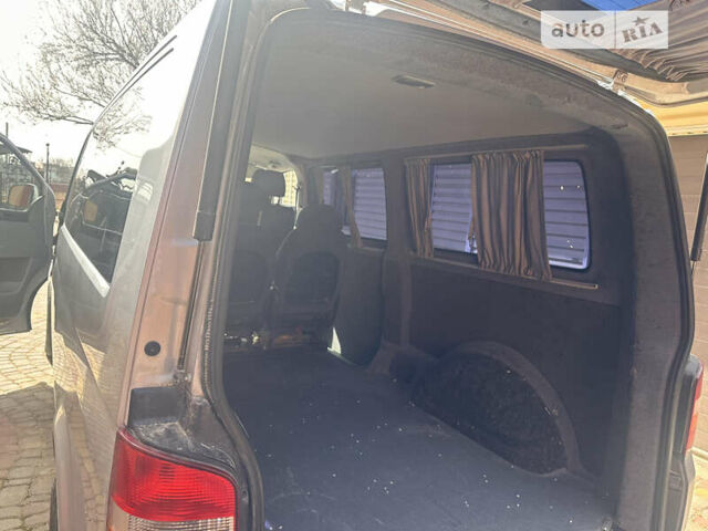 Сірий Фольксваген Transporter, об'ємом двигуна 2.46 л та пробігом 325 тис. км за 10300 $, фото 45 на Automoto.ua
