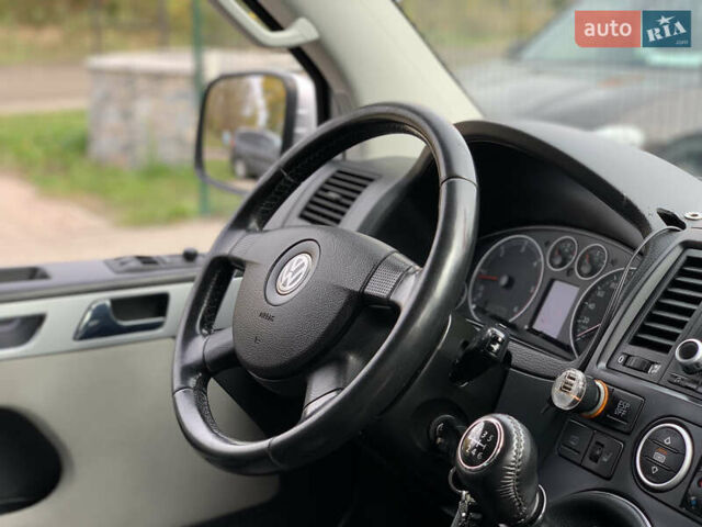 Серый Фольксваген Transporter, объемом двигателя 2.5 л и пробегом 352 тыс. км за 14455 $, фото 39 на Automoto.ua