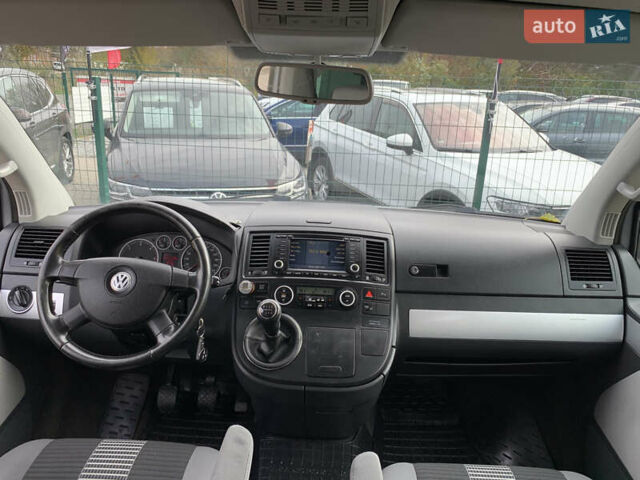 Серый Фольксваген Transporter, объемом двигателя 2.5 л и пробегом 352 тыс. км за 14455 $, фото 57 на Automoto.ua