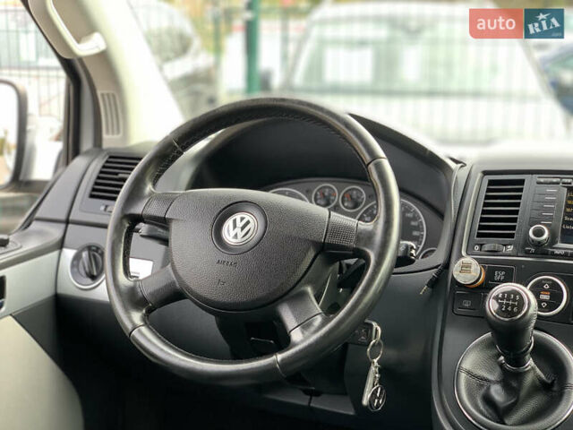 Серый Фольксваген Transporter, объемом двигателя 2.5 л и пробегом 352 тыс. км за 14455 $, фото 54 на Automoto.ua