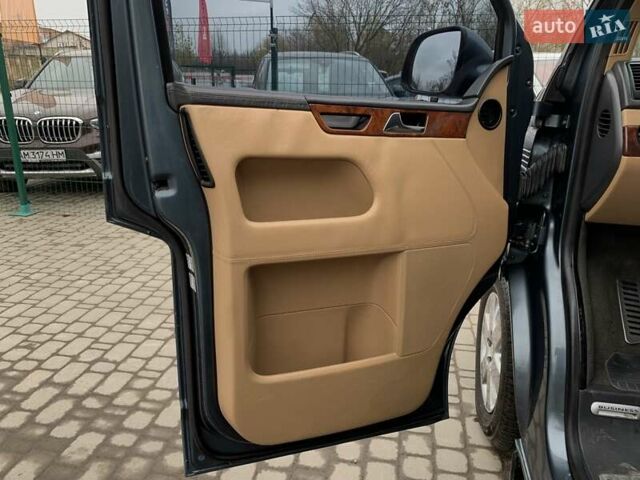 Серый Фольксваген Transporter, объемом двигателя 2.5 л и пробегом 234 тыс. км за 11955 $, фото 22 на Automoto.ua