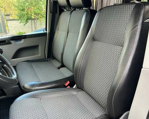Серый Фольксваген Transporter, объемом двигателя 2.5 л и пробегом 370 тыс. км за 9500 $, фото 29 на Automoto.ua