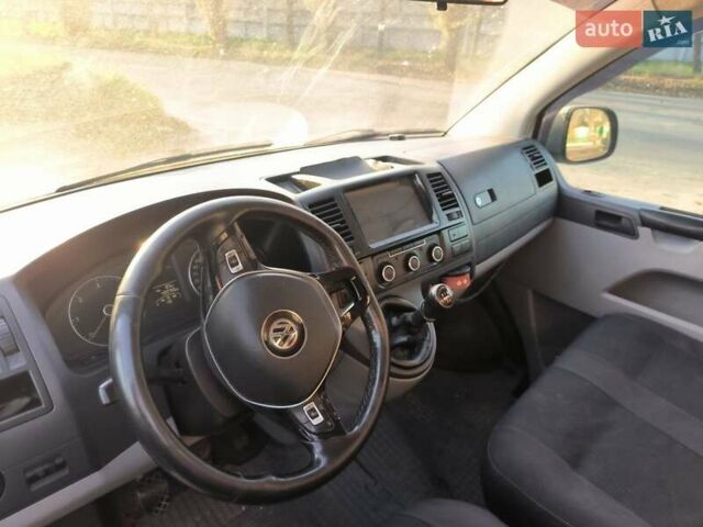 Серый Фольксваген Transporter, объемом двигателя 1.97 л и пробегом 430 тыс. км за 8500 $, фото 1 на Automoto.ua