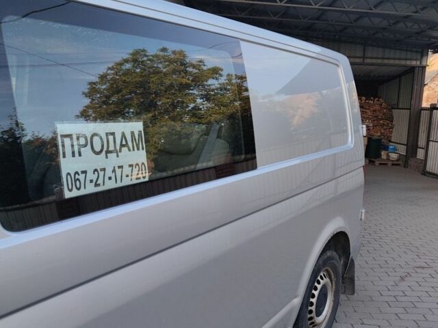 Серый Фольксваген Transporter, объемом двигателя 1.97 л и пробегом 350 тыс. км за 12500 $, фото 4 на Automoto.ua