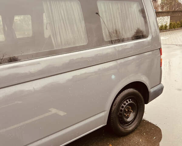 Серый Фольксваген Transporter, объемом двигателя 1.97 л и пробегом 338 тыс. км за 10700 $, фото 9 на Automoto.ua