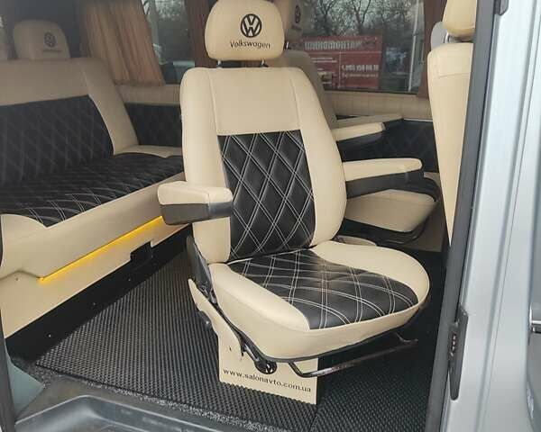 Серый Фольксваген Transporter, объемом двигателя 1.97 л и пробегом 209 тыс. км за 13800 $, фото 24 на Automoto.ua