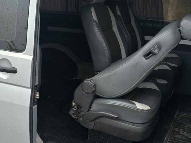 Серый Фольксваген Transporter, объемом двигателя 2 л и пробегом 273 тыс. км за 13300 $, фото 6 на Automoto.ua