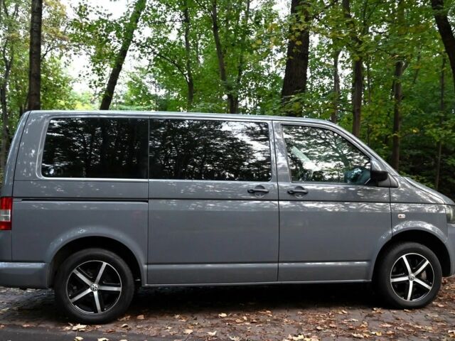 Серый Фольксваген Transporter, объемом двигателя 2 л и пробегом 188 тыс. км за 8900 $, фото 5 на Automoto.ua