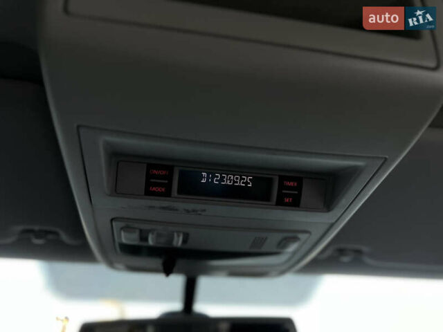 Серый Фольксваген Transporter, объемом двигателя 2 л и пробегом 190 тыс. км за 17500 $, фото 47 на Automoto.ua