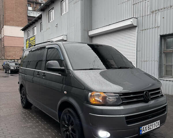 Серый Фольксваген Transporter, объемом двигателя 1.9 л и пробегом 365 тыс. км за 14500 $, фото 2 на Automoto.ua