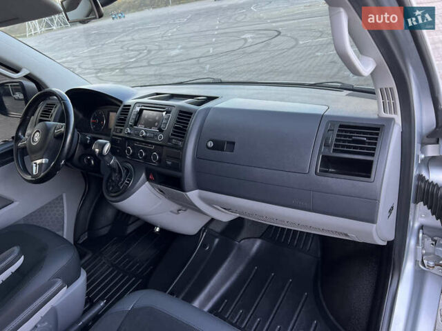 Серый Фольксваген Transporter, объемом двигателя 2 л и пробегом 190 тыс. км за 17500 $, фото 28 на Automoto.ua