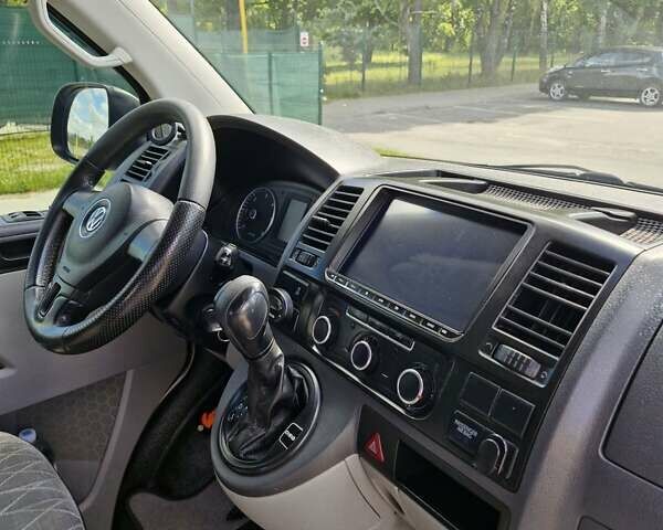 Серый Фольксваген Transporter, объемом двигателя 1.97 л и пробегом 299 тыс. км за 16800 $, фото 39 на Automoto.ua