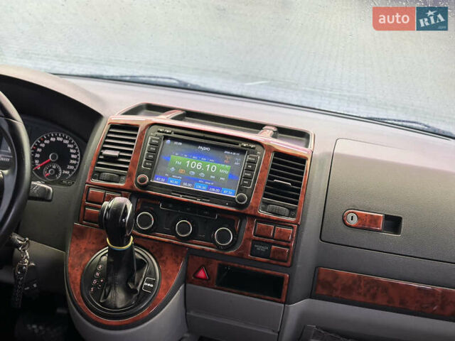 Серый Фольксваген Transporter, объемом двигателя 1.97 л и пробегом 230 тыс. км за 13900 $, фото 24 на Automoto.ua