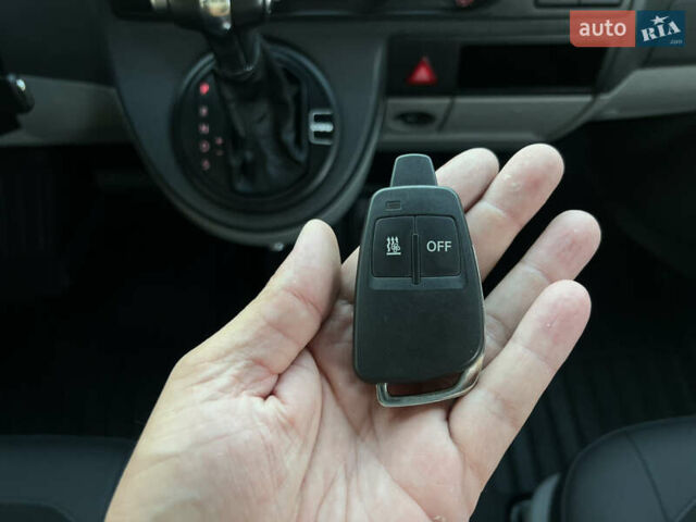 Серый Фольксваген Transporter, объемом двигателя 2 л и пробегом 190 тыс. км за 17500 $, фото 48 на Automoto.ua