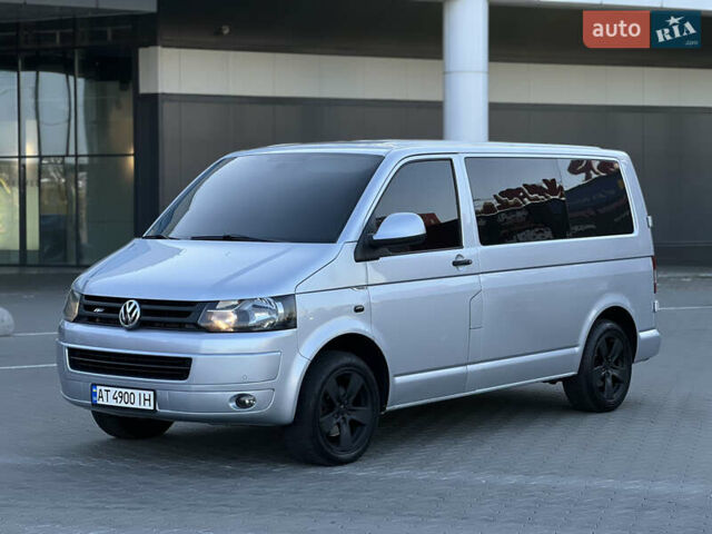 Серый Фольксваген Transporter, объемом двигателя 2 л и пробегом 190 тыс. км за 17500 $, фото 1 на Automoto.ua