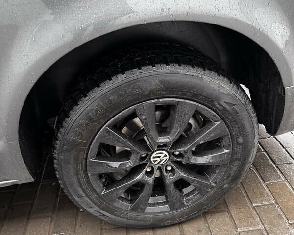 Серый Фольксваген Transporter, объемом двигателя 1.9 л и пробегом 365 тыс. км за 14500 $, фото 7 на Automoto.ua