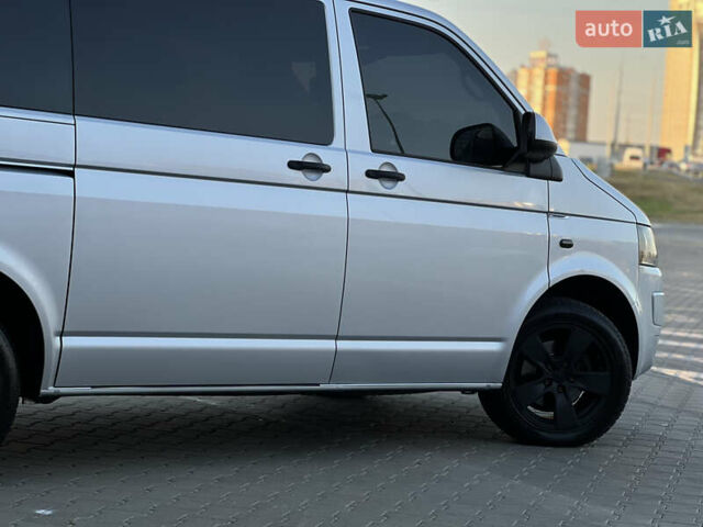 Серый Фольксваген Transporter, объемом двигателя 2 л и пробегом 190 тыс. км за 17500 $, фото 18 на Automoto.ua