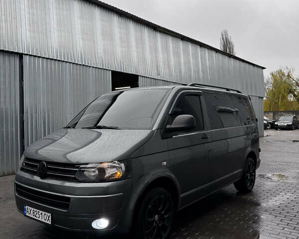 Серый Фольксваген Transporter, объемом двигателя 1.9 л и пробегом 365 тыс. км за 14500 $, фото 1 на Automoto.ua