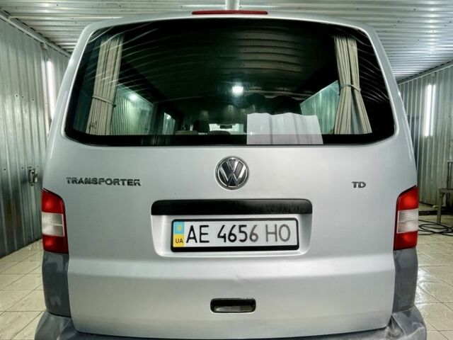 Серый Фольксваген Transporter, объемом двигателя 2 л и пробегом 437 тыс. км за 9000 $, фото 1 на Automoto.ua