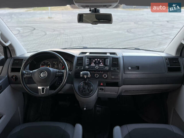 Серый Фольксваген Transporter, объемом двигателя 2 л и пробегом 190 тыс. км за 17500 $, фото 37 на Automoto.ua