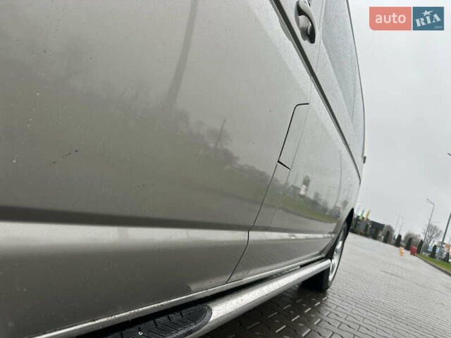 Серый Фольксваген Transporter, объемом двигателя 1.97 л и пробегом 230 тыс. км за 13900 $, фото 12 на Automoto.ua