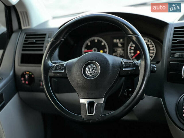 Серый Фольксваген Transporter, объемом двигателя 2 л и пробегом 190 тыс. км за 17500 $, фото 42 на Automoto.ua