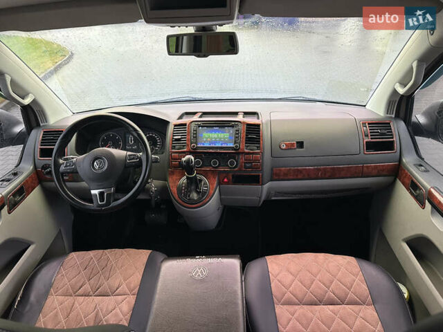 Серый Фольксваген Transporter, объемом двигателя 1.97 л и пробегом 230 тыс. км за 13900 $, фото 26 на Automoto.ua