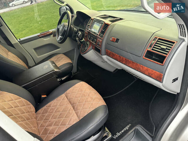Серый Фольксваген Transporter, объемом двигателя 1.97 л и пробегом 230 тыс. км за 13900 $, фото 22 на Automoto.ua