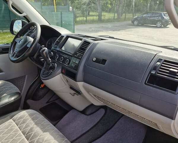 Серый Фольксваген Transporter, объемом двигателя 1.97 л и пробегом 299 тыс. км за 16800 $, фото 62 на Automoto.ua