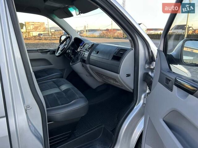 Сірий Фольксваген Transporter, об'ємом двигуна 2 л та пробігом 359 тис. км за 15943 $, фото 16 на Automoto.ua