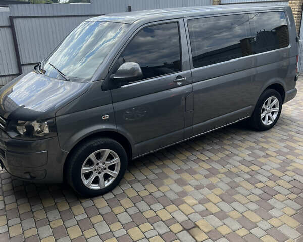 Серый Фольксваген Transporter, объемом двигателя 1.97 л и пробегом 276 тыс. км за 18500 $, фото 9 на Automoto.ua