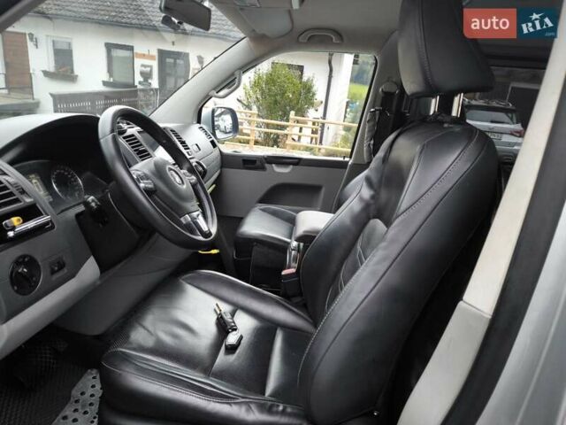 Сірий Фольксваген Transporter, об'ємом двигуна 1.97 л та пробігом 255 тис. км за 17697 $, фото 8 на Automoto.ua