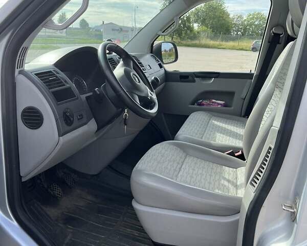 Сірий Фольксваген Transporter, об'ємом двигуна 2 л та пробігом 374 тис. км за 13000 $, фото 2 на Automoto.ua