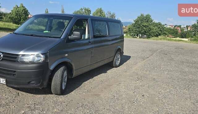 Серый Фольксваген Transporter, объемом двигателя 1.97 л и пробегом 426 тыс. км за 11300 $, фото 2 на Automoto.ua