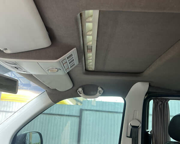 Серый Фольксваген Transporter, объемом двигателя 1.97 л и пробегом 276 тыс. км за 18500 $, фото 15 на Automoto.ua