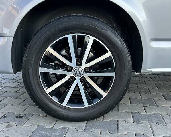 Сірий Фольксваген Transporter, об'ємом двигуна 2 л та пробігом 359 тис. км за 15943 $, фото 9 на Automoto.ua