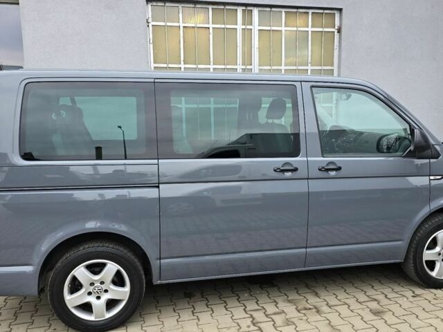 Серый Фольксваген Transporter, объемом двигателя 2 л и пробегом 136 тыс. км за 8500 $, фото 4 на Automoto.ua