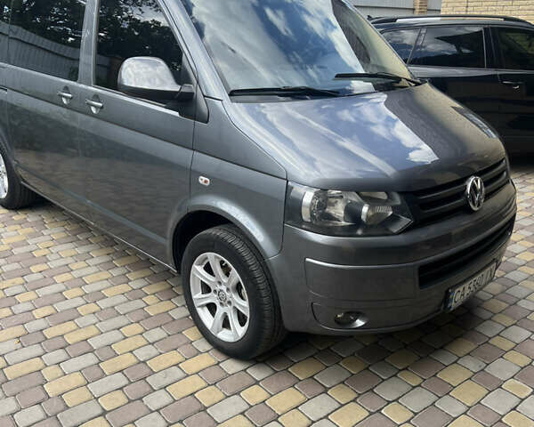 Серый Фольксваген Transporter, объемом двигателя 1.97 л и пробегом 276 тыс. км за 18500 $, фото 1 на Automoto.ua
