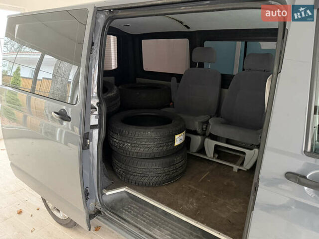 Сірий Фольксваген Transporter, об'ємом двигуна 1.97 л та пробігом 46 тис. км за 30000 $, фото 7 на Automoto.ua