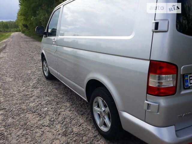 Серый Фольксваген Transporter, объемом двигателя 2 л и пробегом 440 тыс. км за 11000 $, фото 5 на Automoto.ua