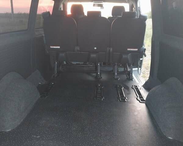 Серый Фольксваген Transporter, объемом двигателя 1.97 л и пробегом 331 тыс. км за 16500 $, фото 13 на Automoto.ua