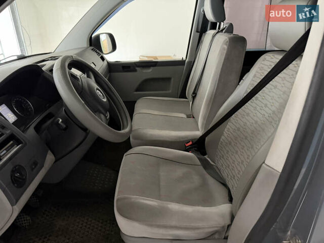 Сірий Фольксваген Transporter, об'ємом двигуна 1.97 л та пробігом 46 тис. км за 30000 $, фото 6 на Automoto.ua