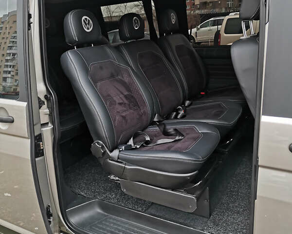 Серый Фольксваген Transporter, объемом двигателя 2 л и пробегом 237 тыс. км за 18800 $, фото 6 на Automoto.ua