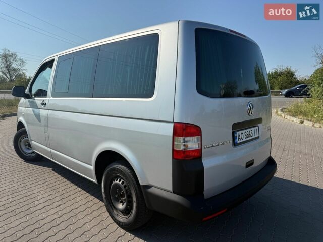 Серый Фольксваген Transporter, объемом двигателя 2 л и пробегом 261 тыс. км за 18900 $, фото 24 на Automoto.ua
